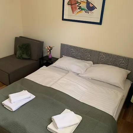 Fanni Apartment *