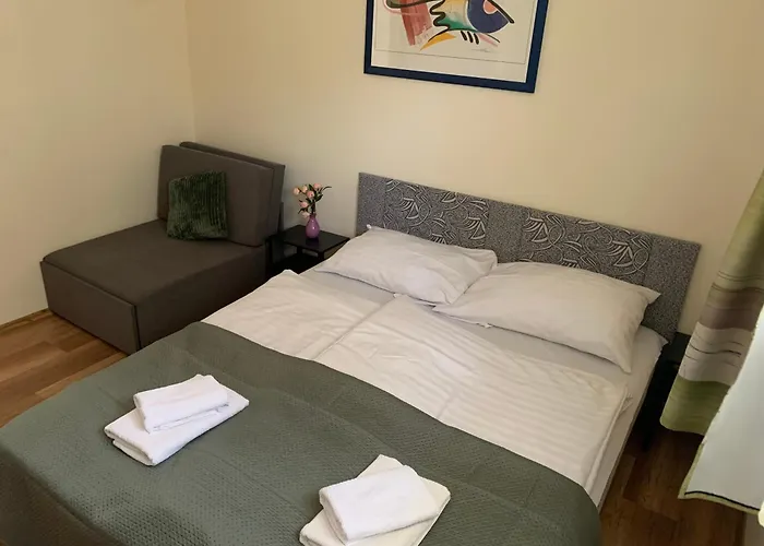 Fanni Apartman *